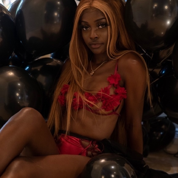 Burgundy lingerie set; 2 pieces flowers set - Picture 3 of 4